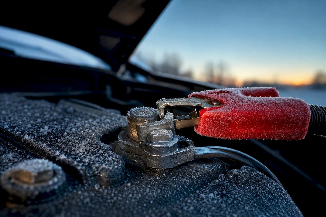 Frosted battery terminal during cold start test